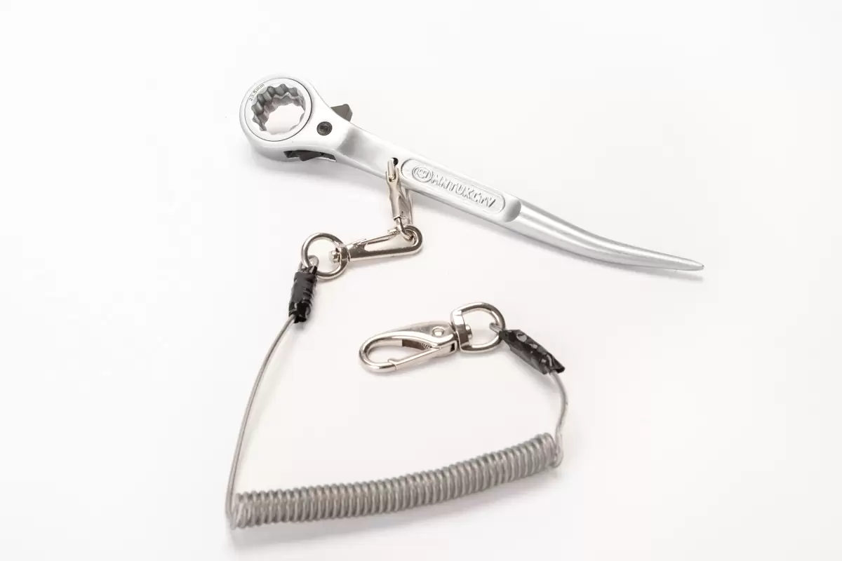 Ratchet-with-lanyard