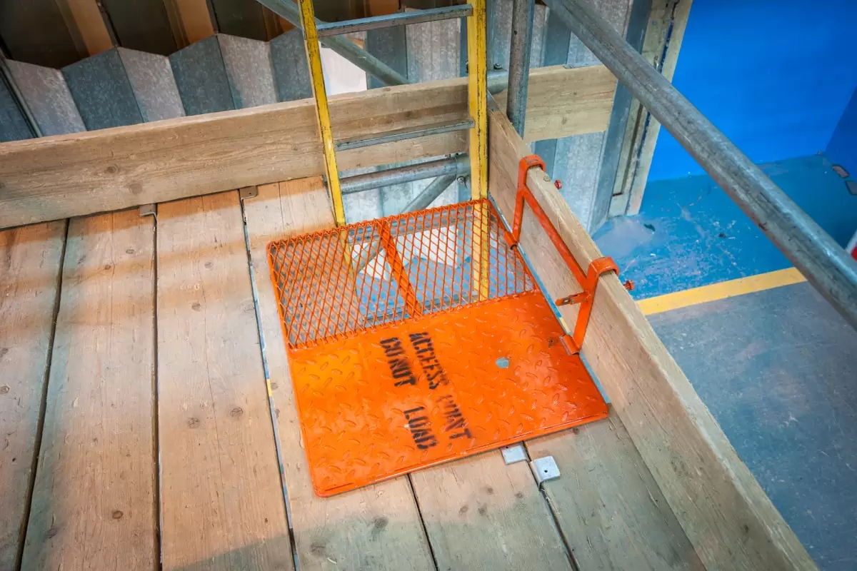 Ladder Hatch